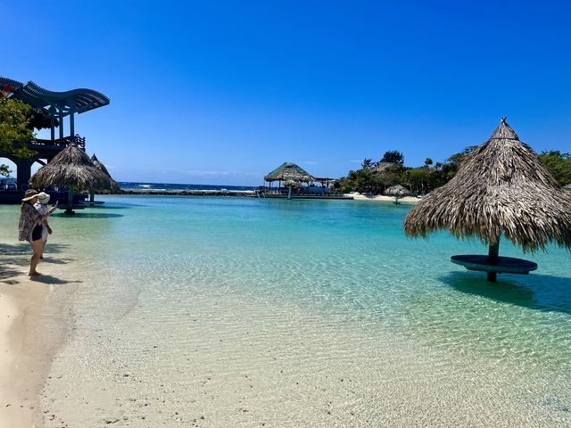 Roatan Zipline and Little French Key Beach Break Excursion Must go to Little French Key Roatan Honduras 