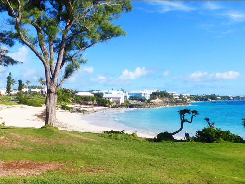 Bermuda Beach Escape and Shopping Excursion