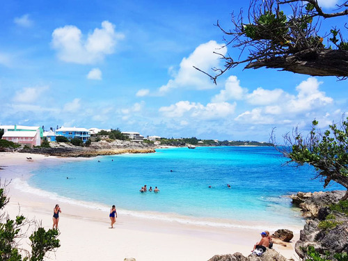 Bermuda Beach Escape and Shopping Excursion