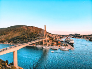 Dubrovnik Old Town, Franjo Tudman Bridge and Sponza Palace Excursion