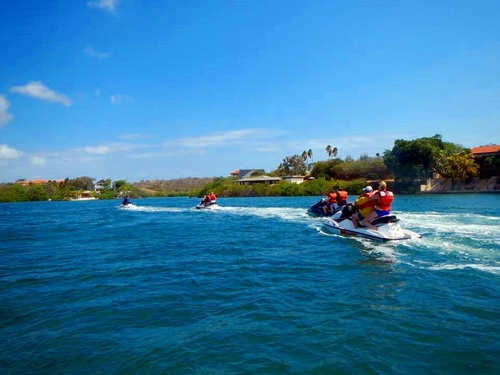 Curacao Willemstad tugboat wreck snorkel Cruise Excursion Cost