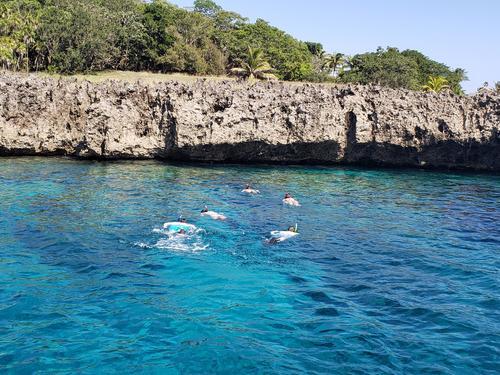 Roatan  Honduras Private Snorkeling Boat Tour Reservations