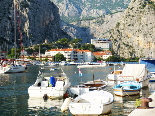 Split Pirates of Omis and Garage Wine Tasting Excursion