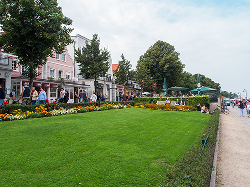 Warnemunde (Berlin) Boulevard Walking Excursion Cost